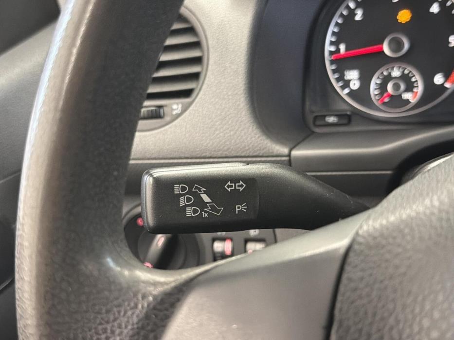 VOLKSWAGEN Caddy 2011