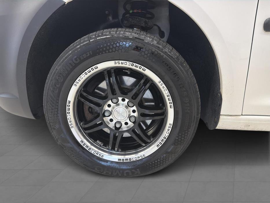 VOLKSWAGEN Caddy 2011