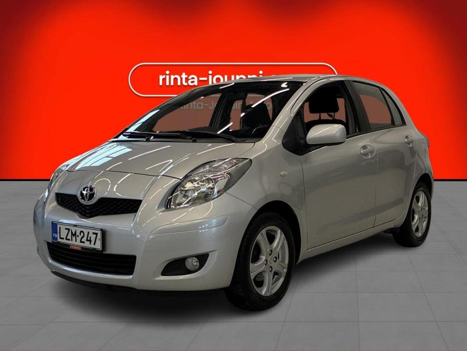 TOYOTA Yaris 2011