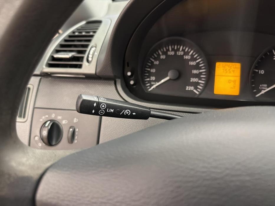 MERCEDES-BENZ Vito 2012