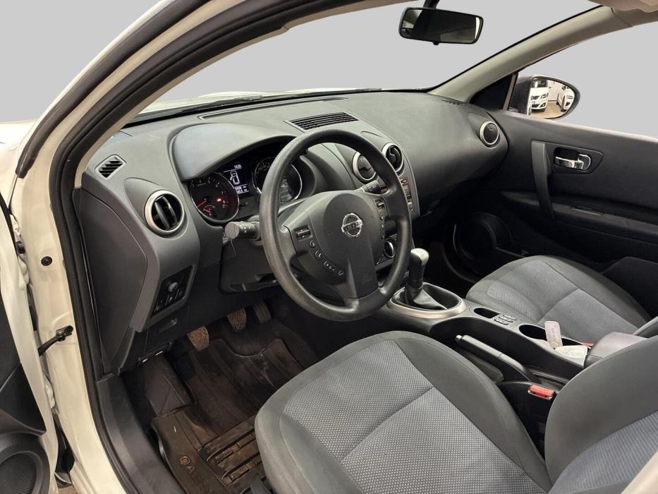 NISSAN Qashqai 2012