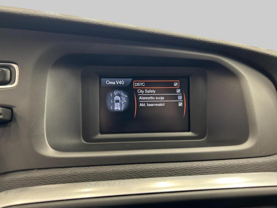 VOLVO V40 Cross Country 2013