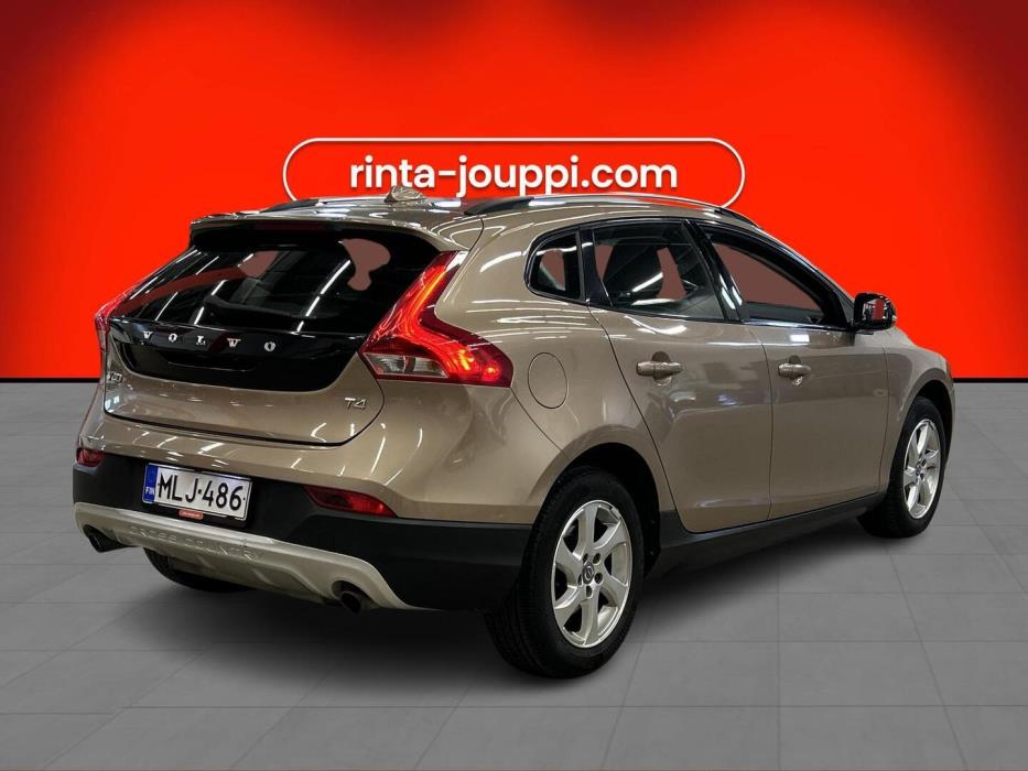 VOLVO V40 Cross Country 2013