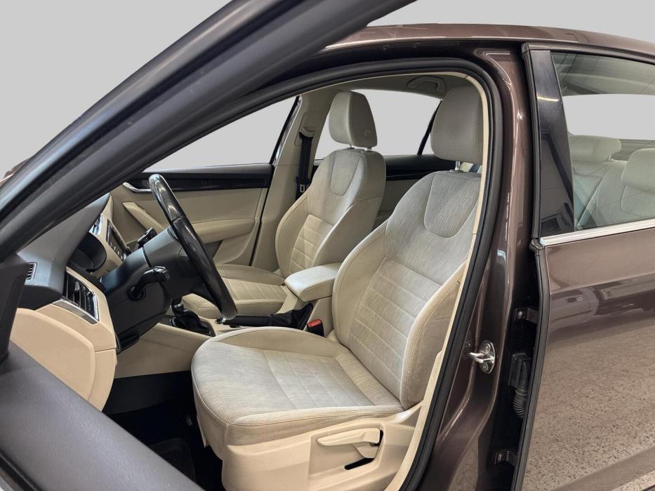 SKODA Octavia 2013