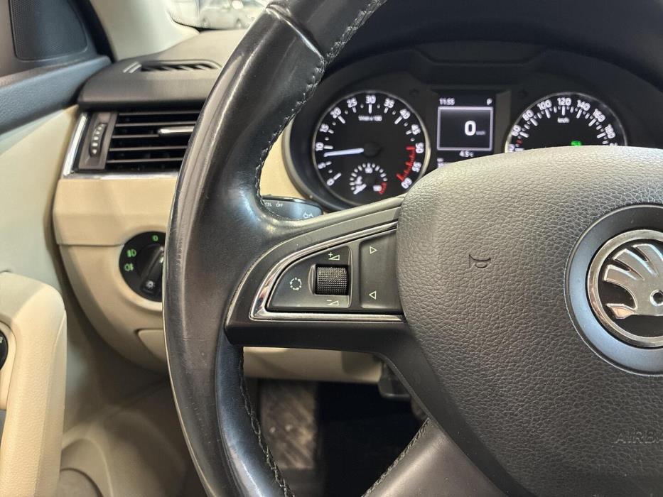 SKODA Octavia 2013