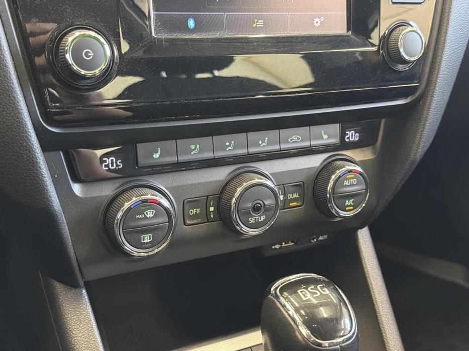 SKODA Octavia 2015