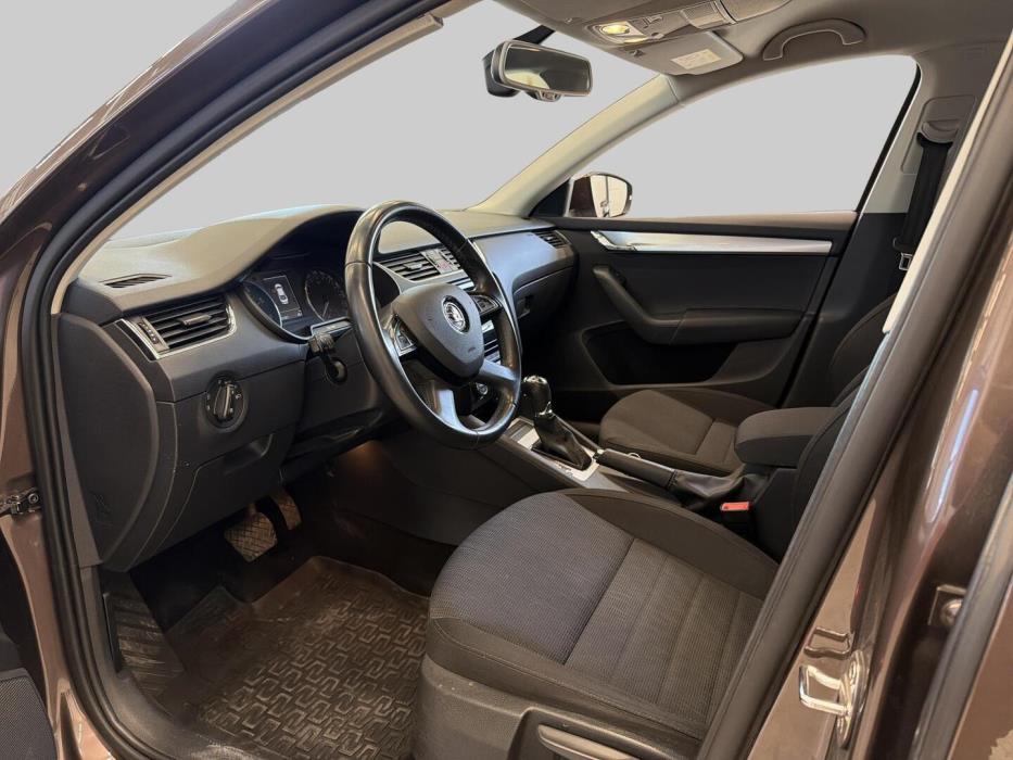 SKODA Octavia 2015