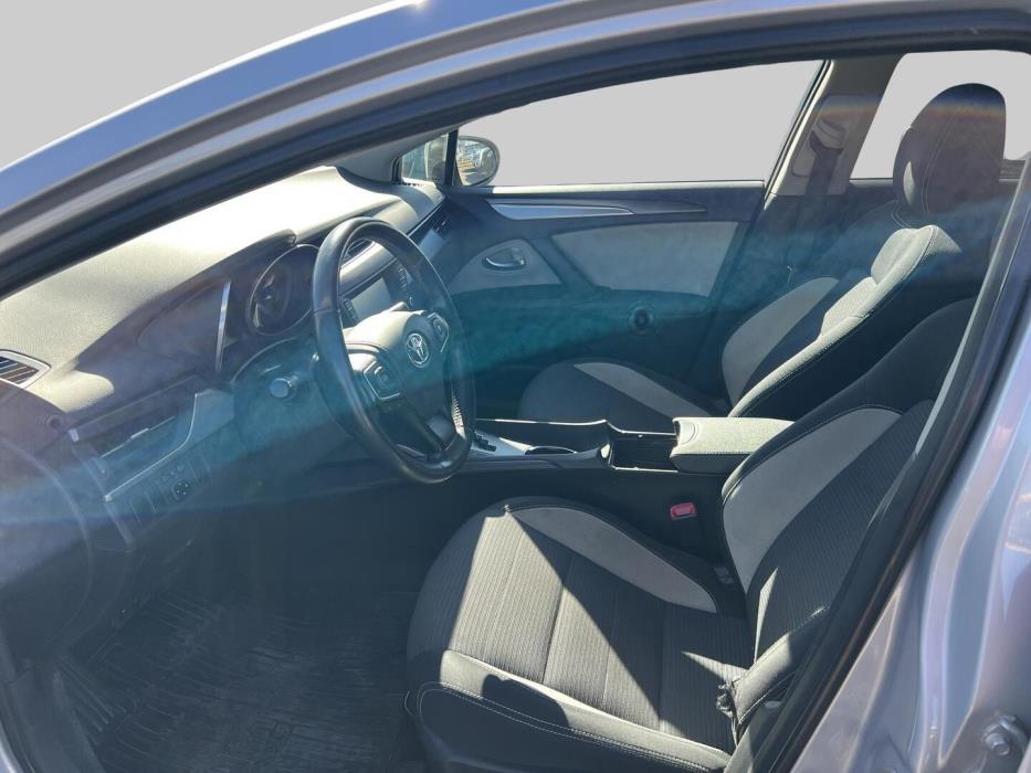 TOYOTA Avensis 2016
