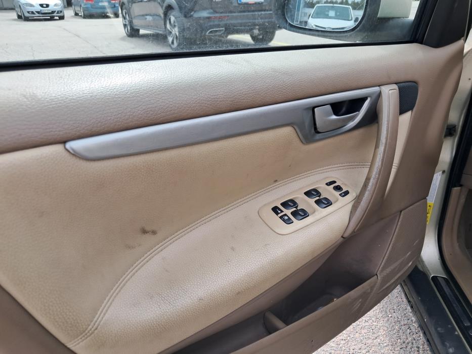 VOLVO V70 2006