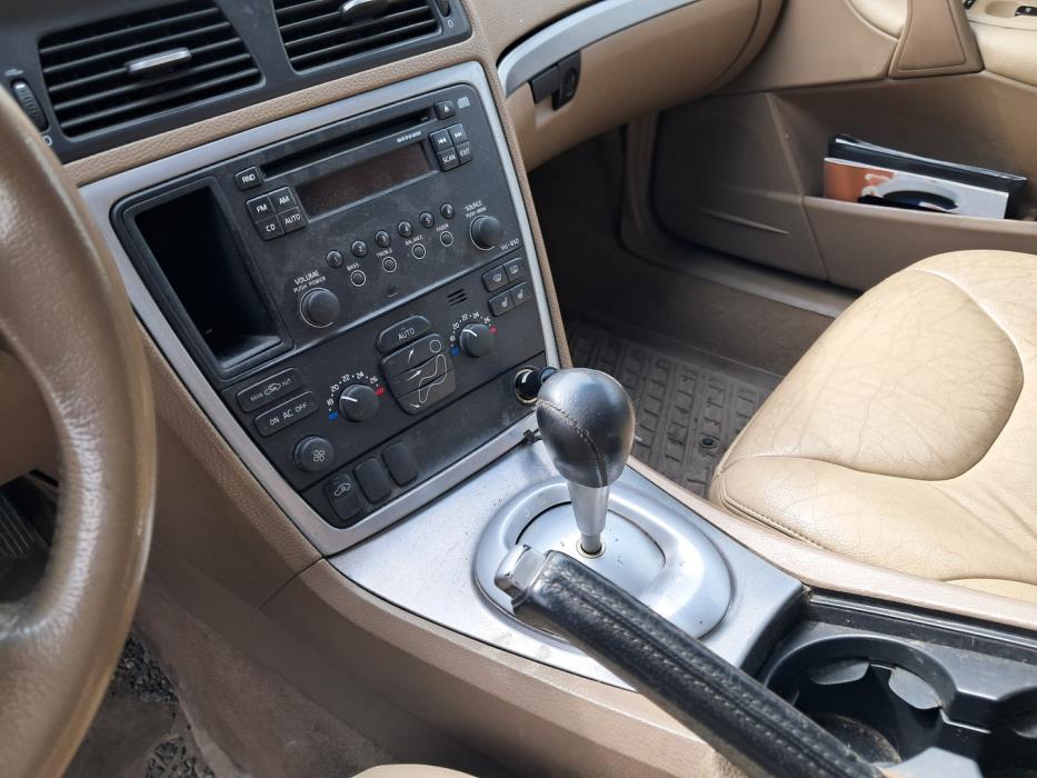 VOLVO V70 2006