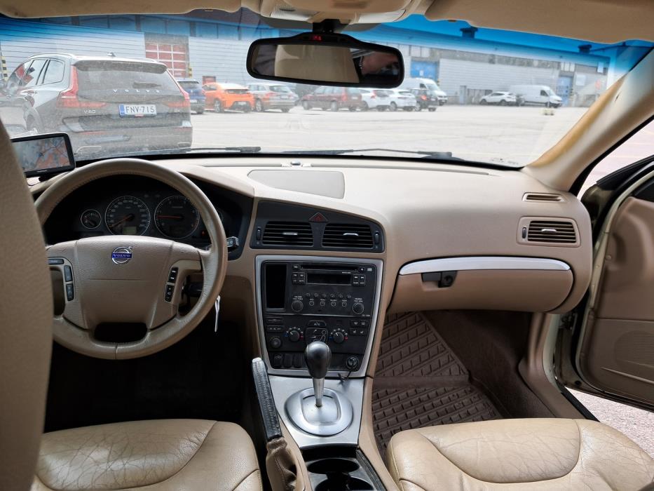 VOLVO V70 2006