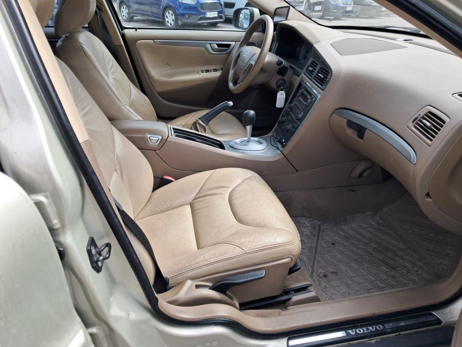 VOLVO V70 2006
