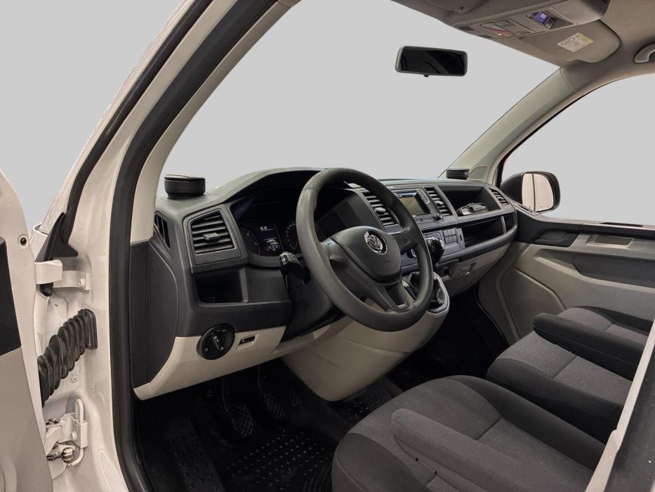VOLKSWAGEN Transporter 2018