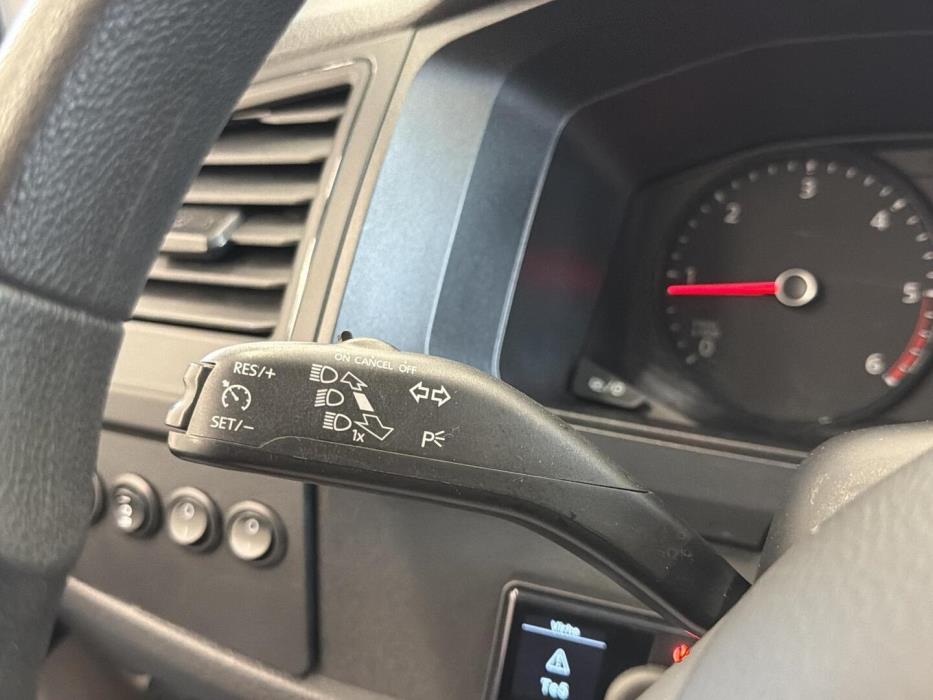 VOLKSWAGEN Transporter 2019