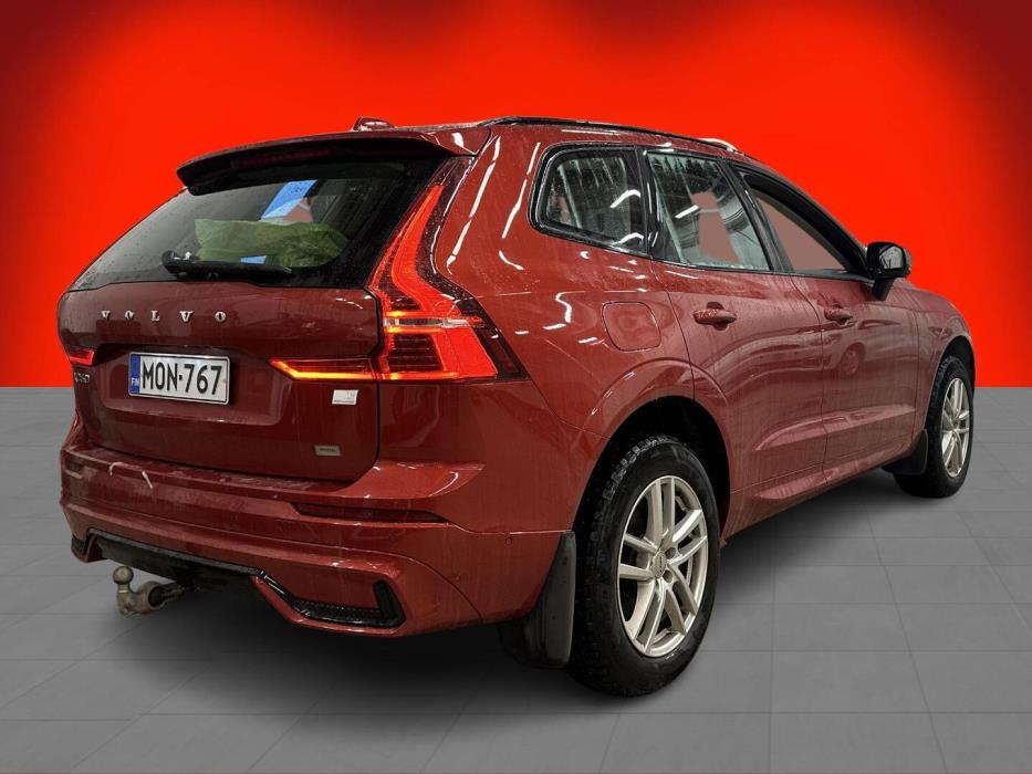 VOLVO XC60 2023