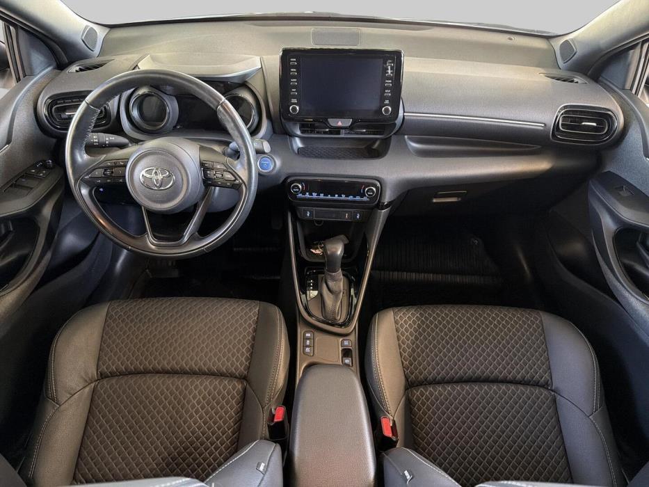 TOYOTA YARIS 2021