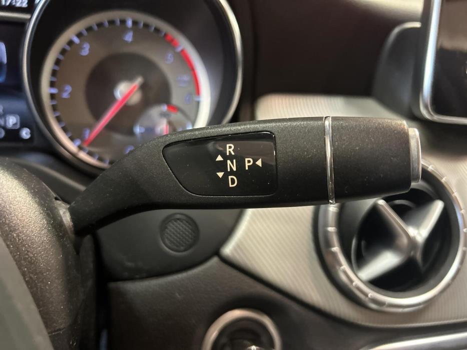 MERCEDES-BENZ CLA 2016