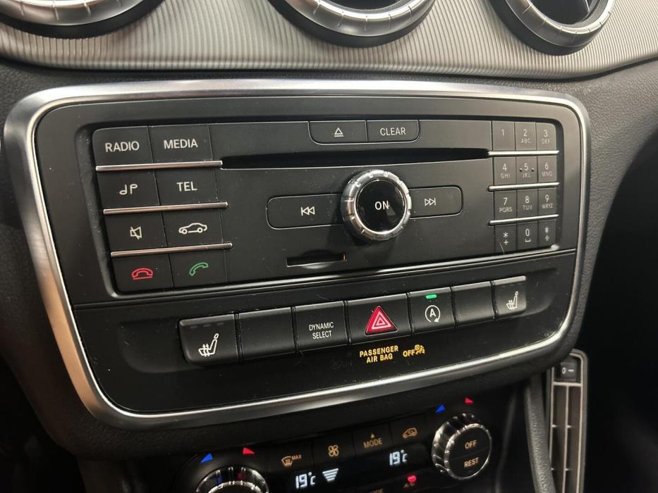 MERCEDES-BENZ CLA 2016