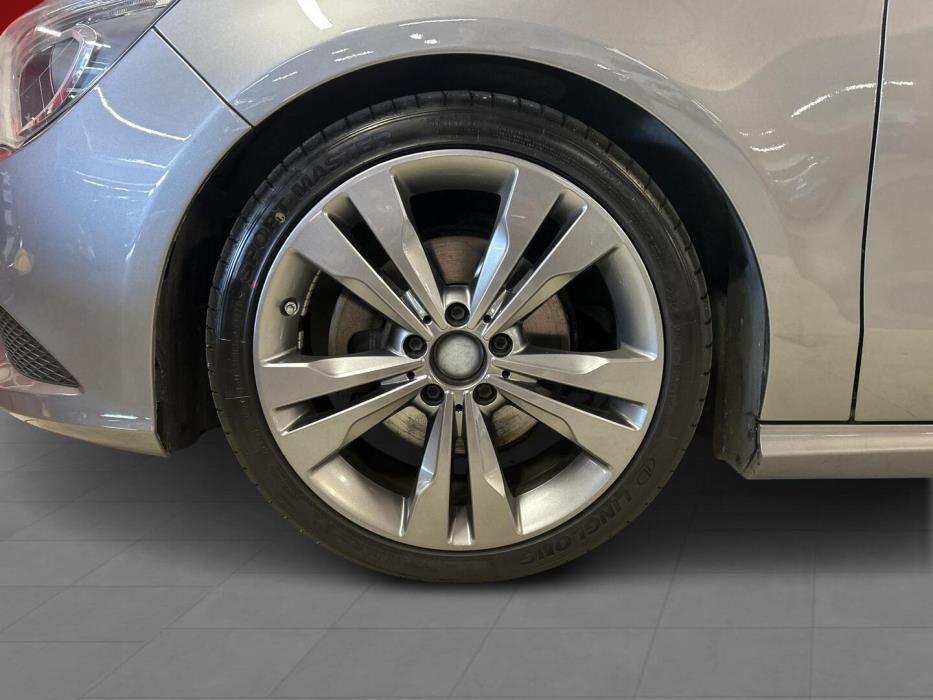 MERCEDES-BENZ CLA 2016