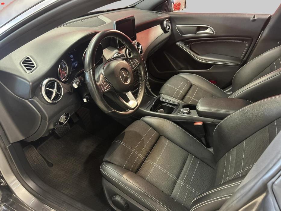 MERCEDES-BENZ CLA 2016