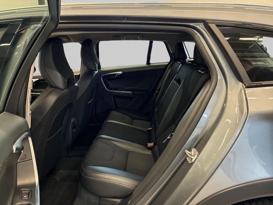 VOLVO V60 Cross Country 2017