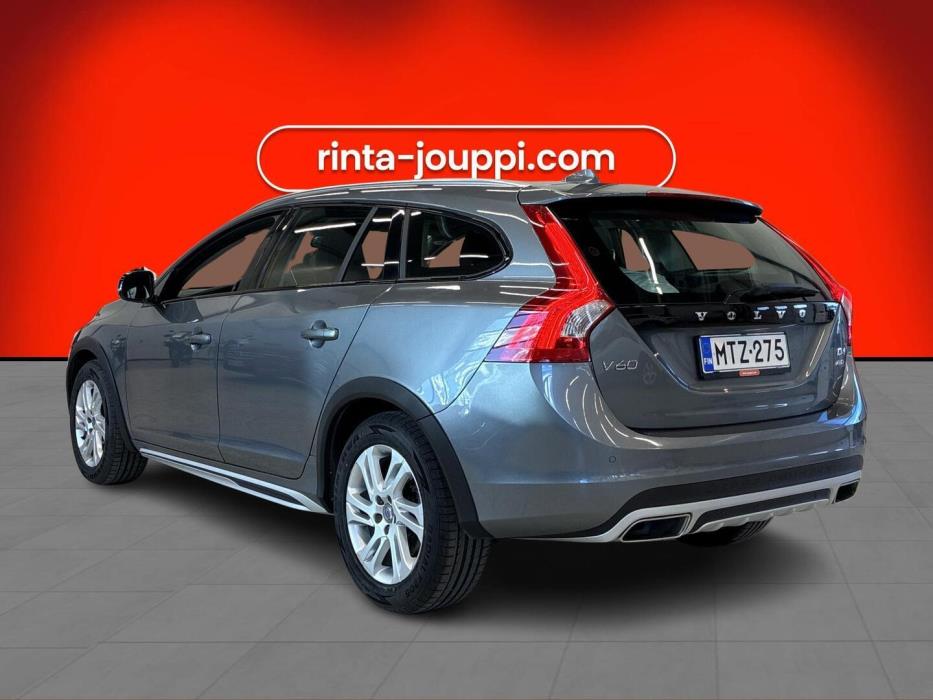 VOLVO V60 Cross Country 2017