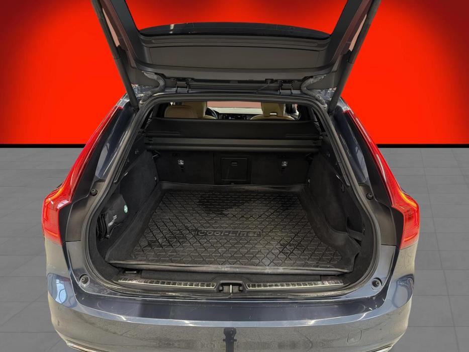 VOLVO V90 2020