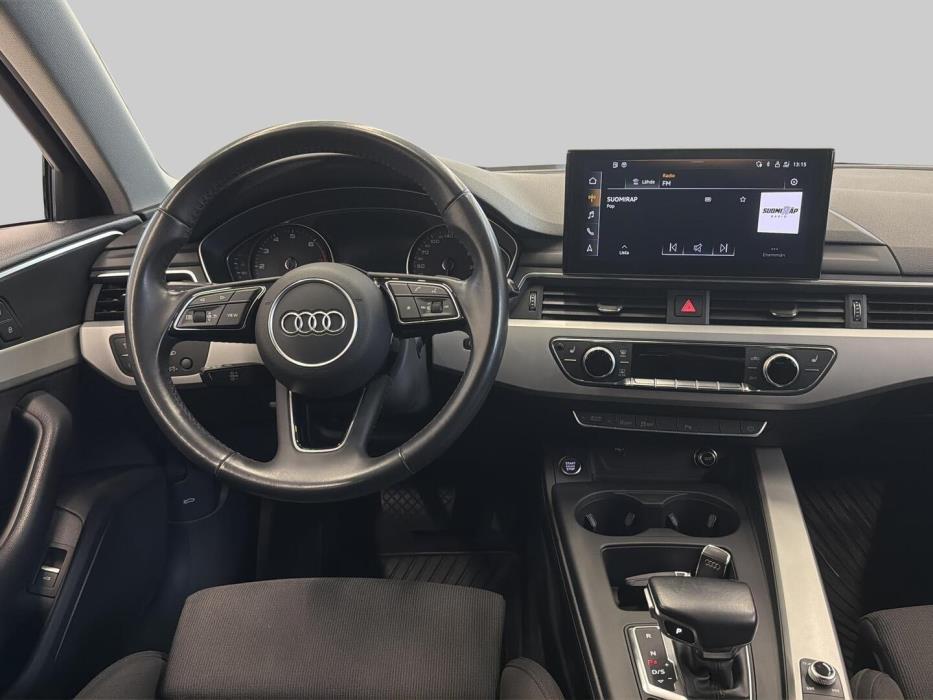 AUDI A4 2020