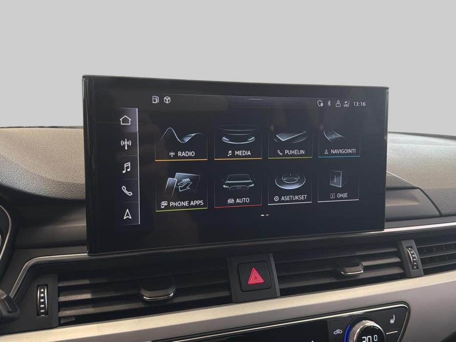 AUDI A4 2020