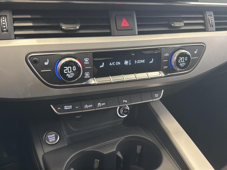 AUDI A4 2020