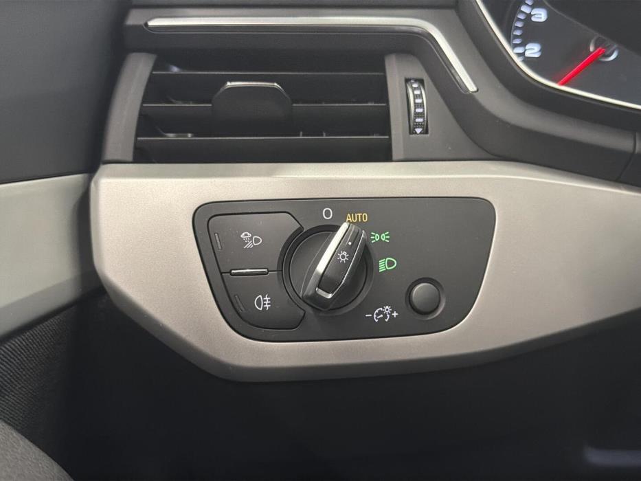 AUDI A4 2020