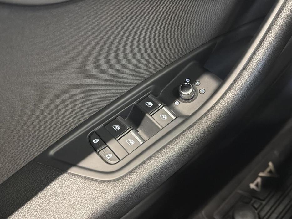 AUDI A4 2020