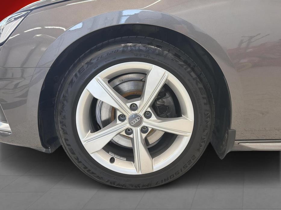 AUDI A4 2020