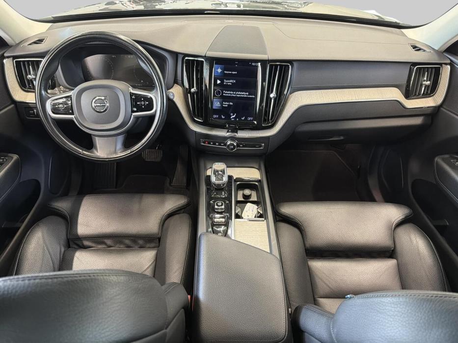 VOLVO XC60 2021