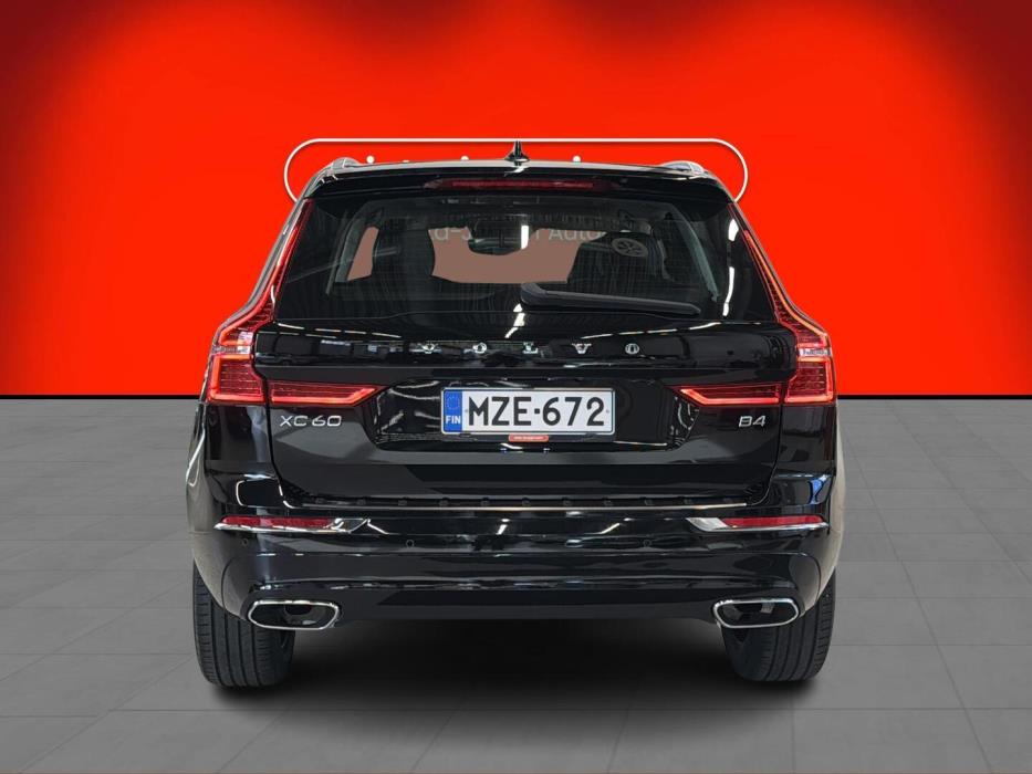 VOLVO XC60 2021