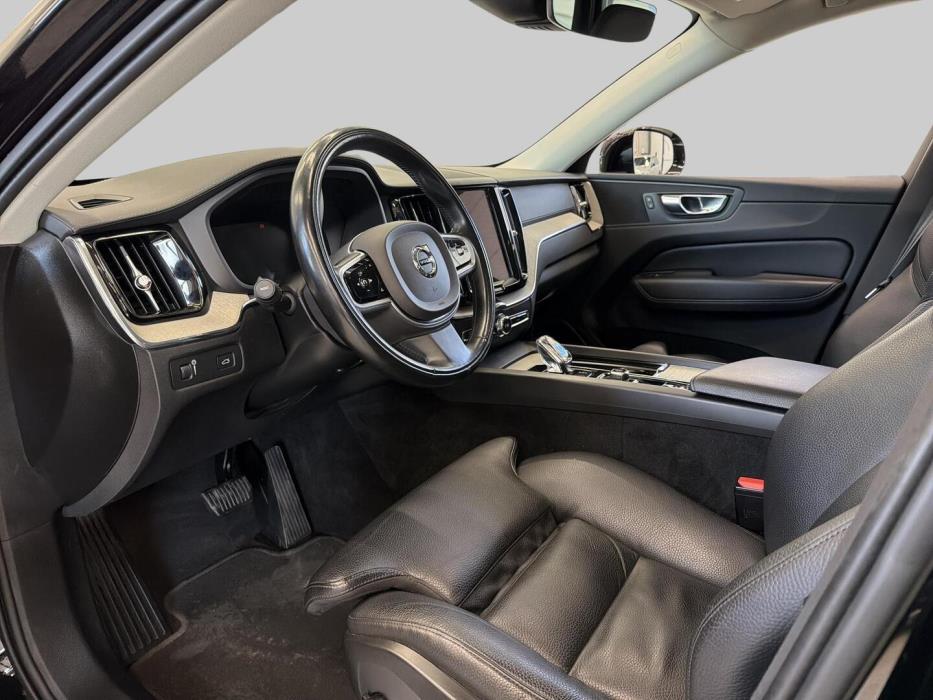 VOLVO XC60 2021