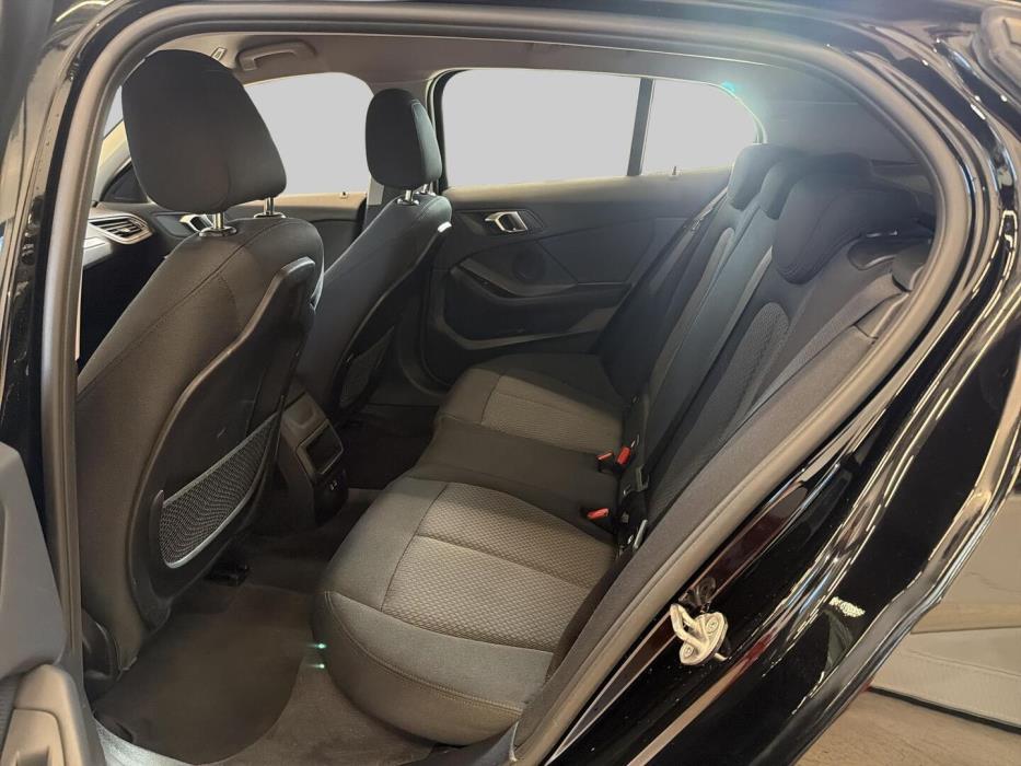 BMW 118 2021