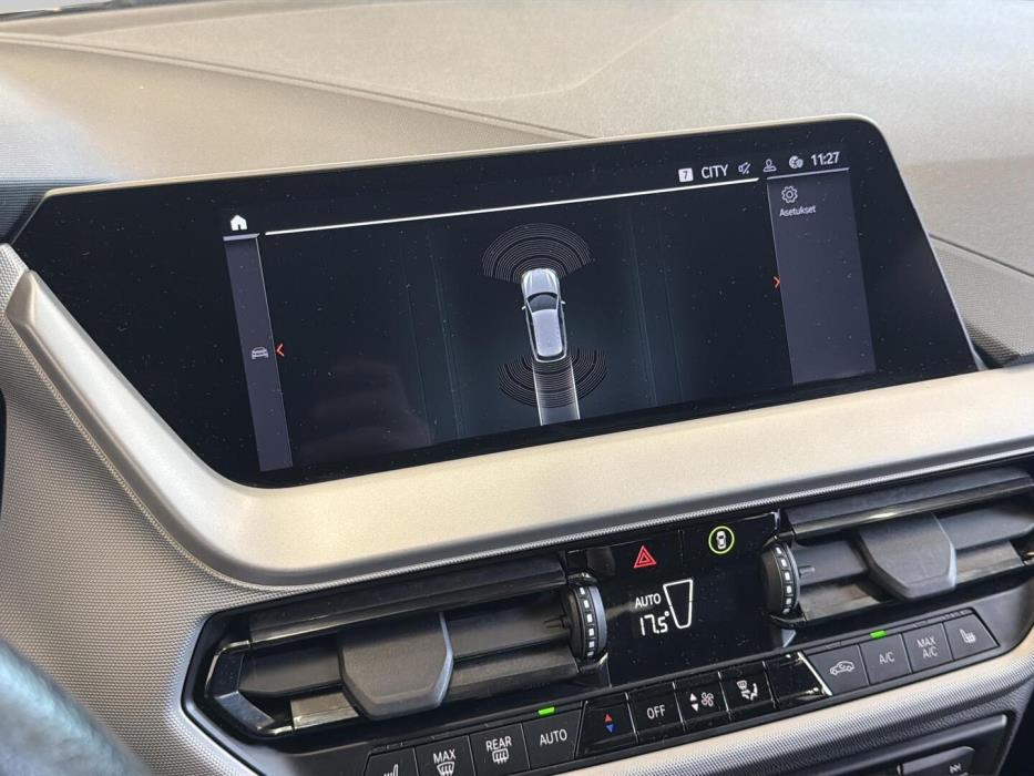BMW 118 2021