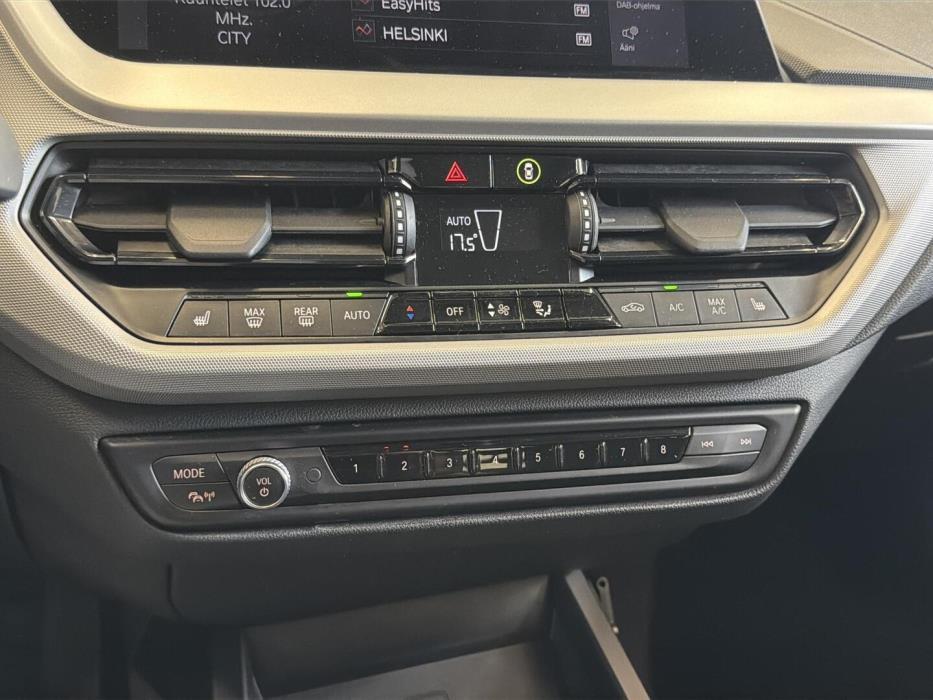 BMW 118 2021