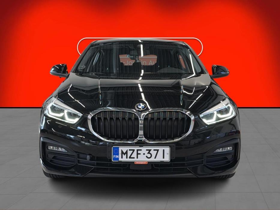 BMW 118 2021