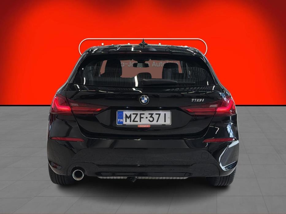 BMW 118 2021