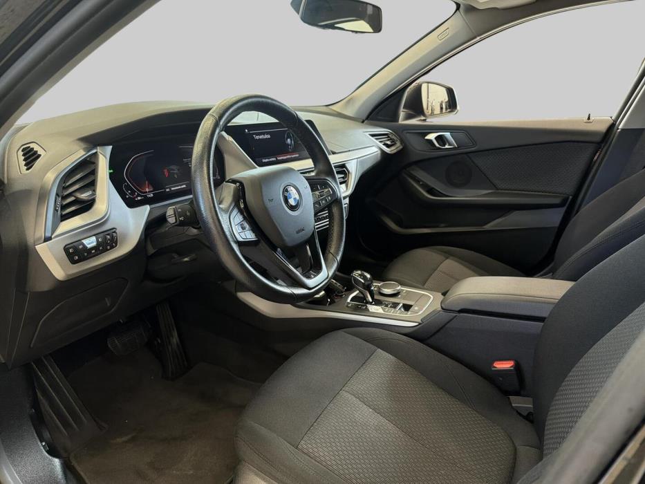 BMW 118 2021