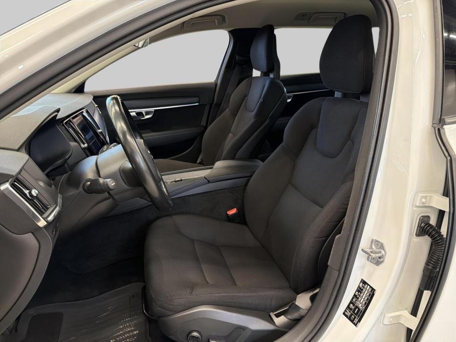 VOLVO V90 Cross Country 2017