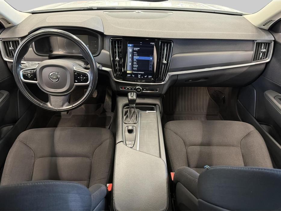 VOLVO V90 Cross Country 2017