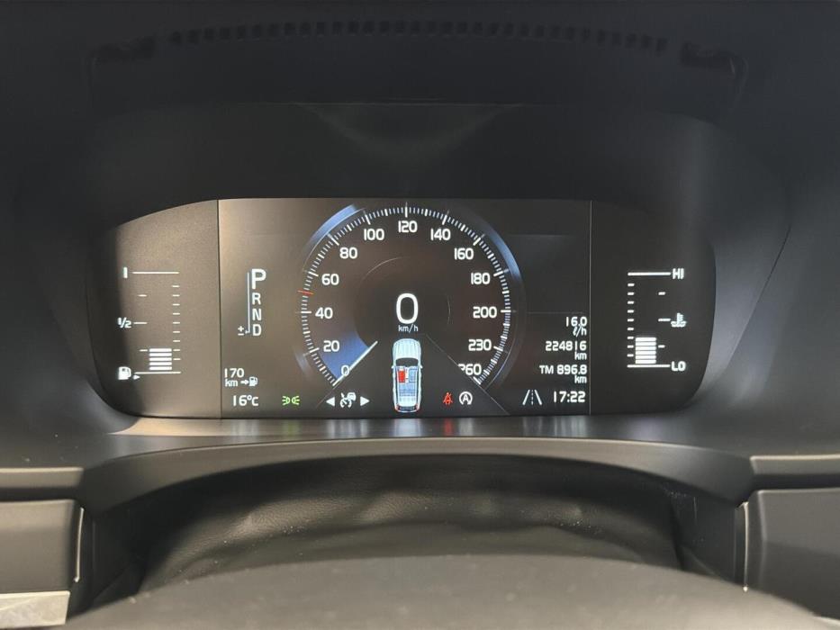 VOLVO V90 Cross Country 2017