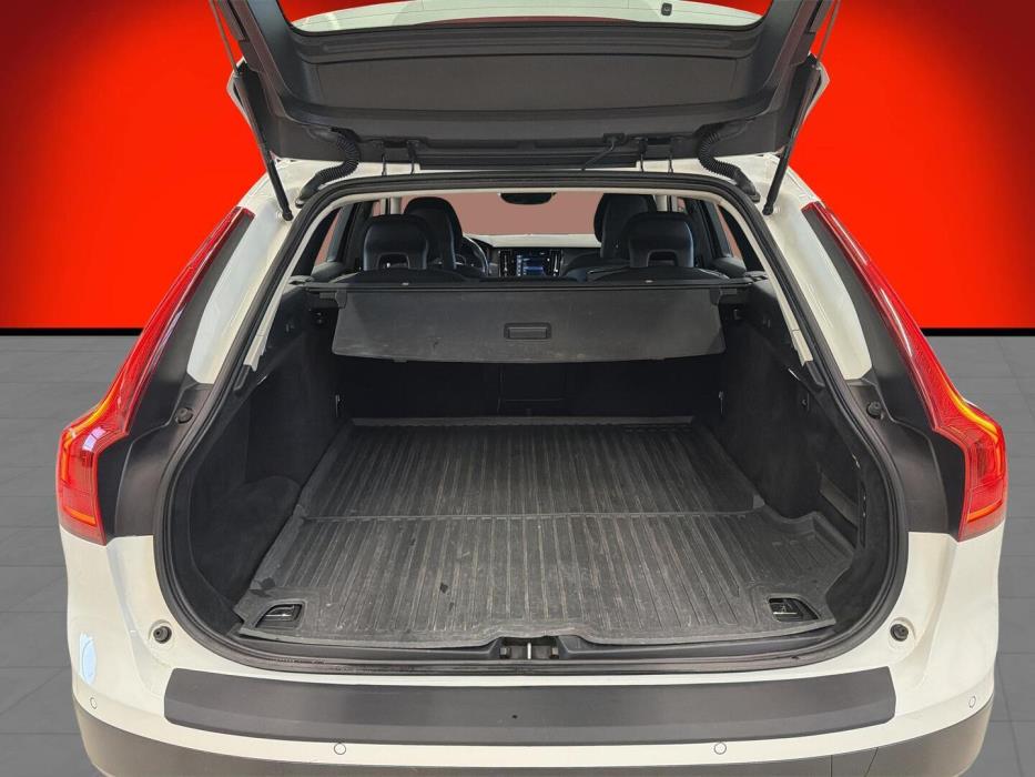 VOLVO V90 Cross Country 2017