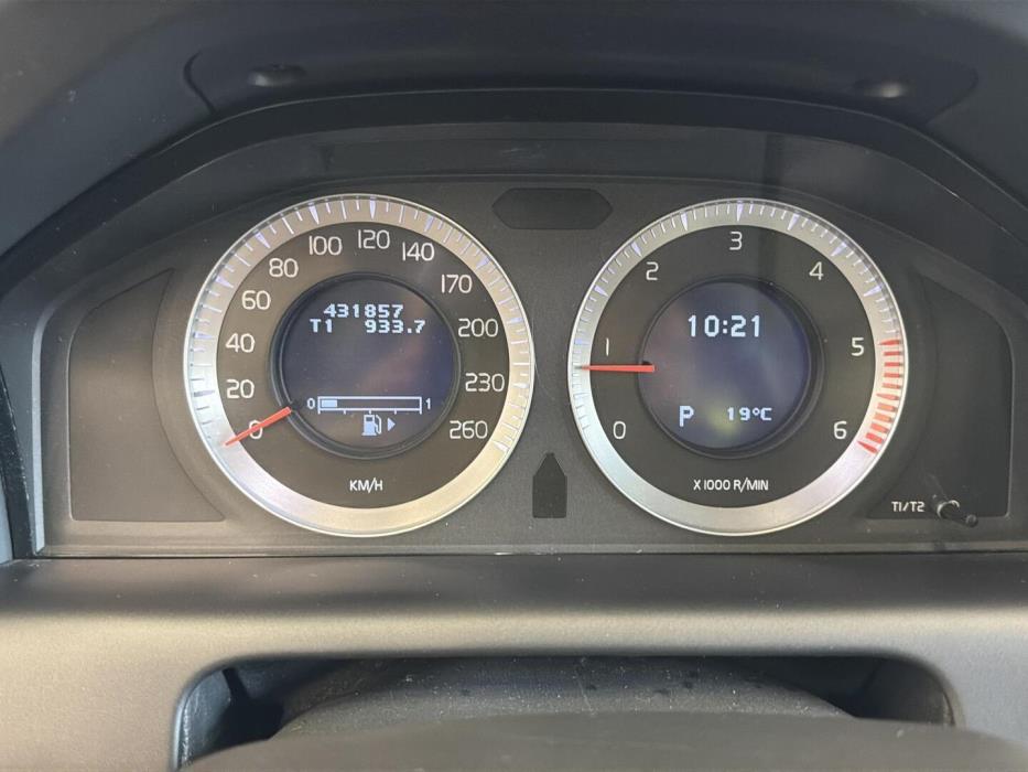 VOLVO XC60 2010