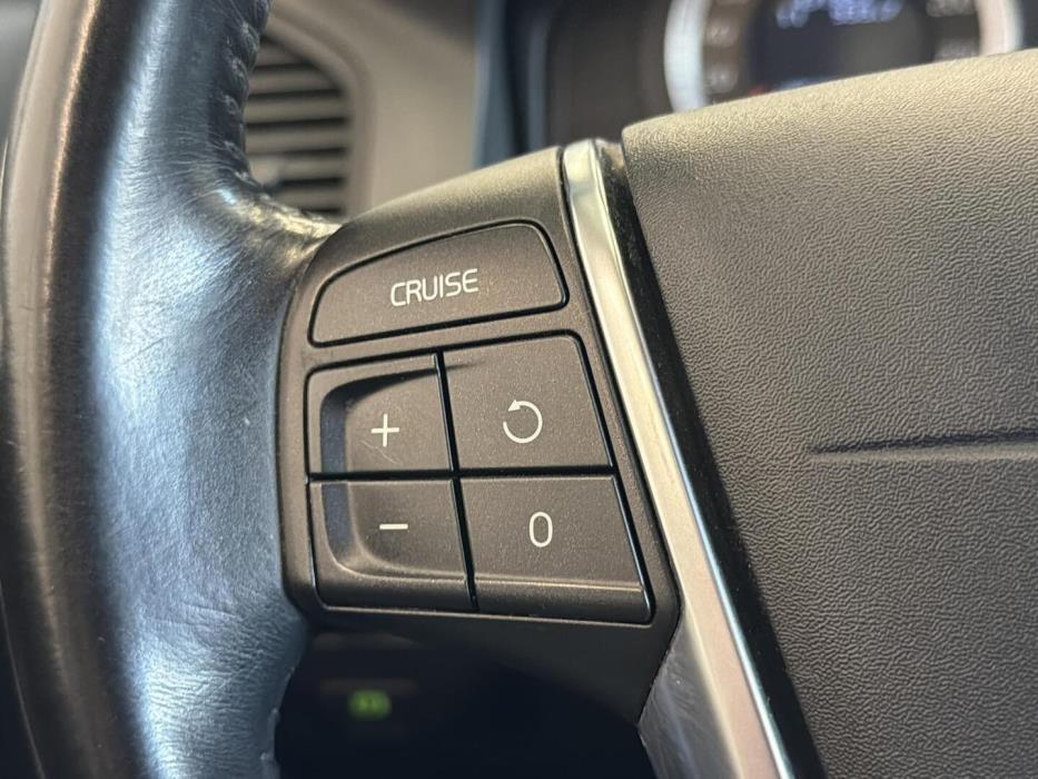 VOLVO XC60 2010
