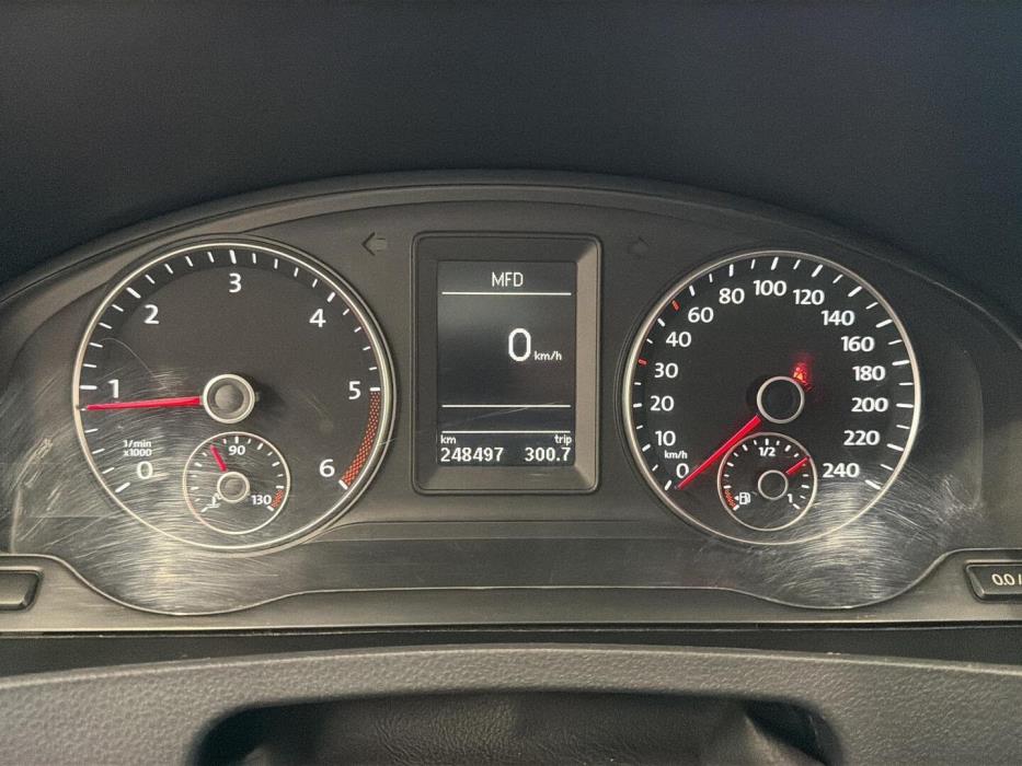 VOLKSWAGEN Caravelle 2012