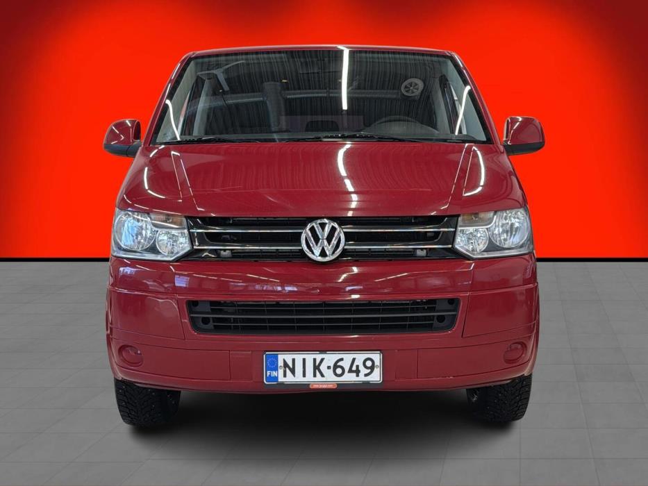 VOLKSWAGEN Caravelle 2012